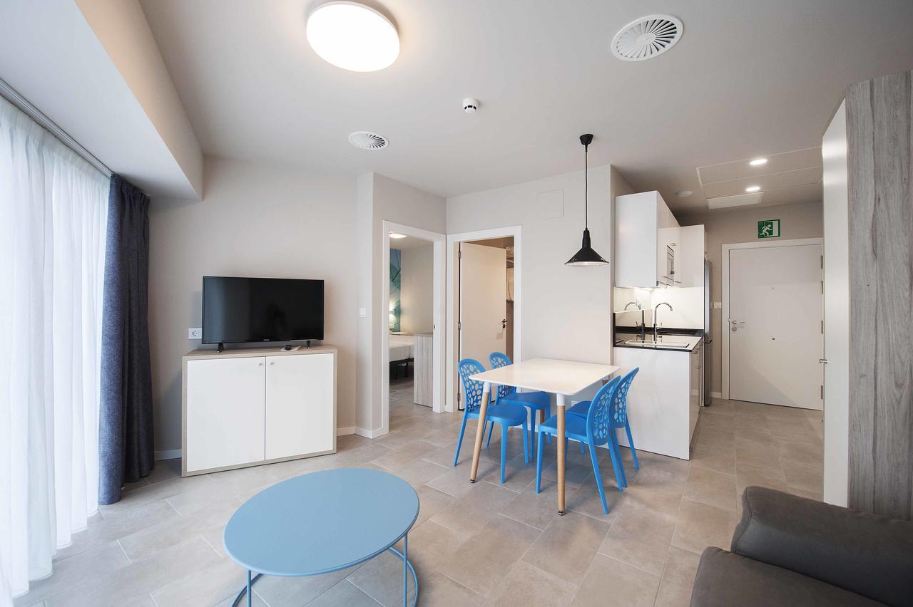 Apartamentos Divan Витория Экстерьер фото