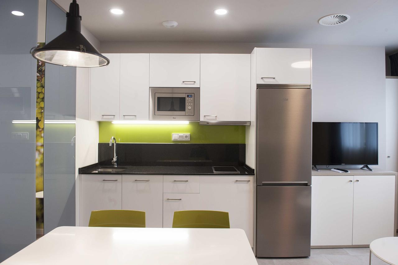 Apartamentos Divan Витория Экстерьер фото