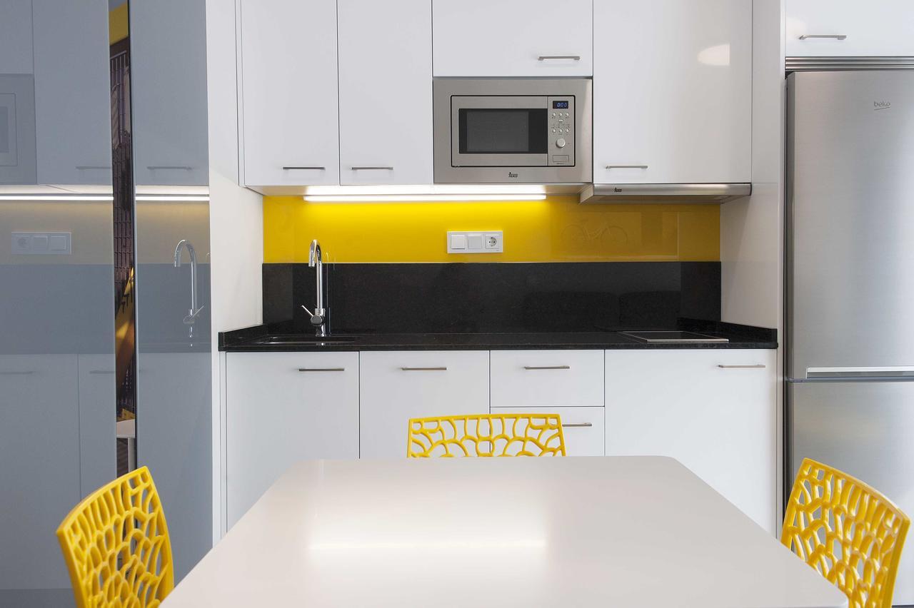 Apartamentos Divan Витория Экстерьер фото